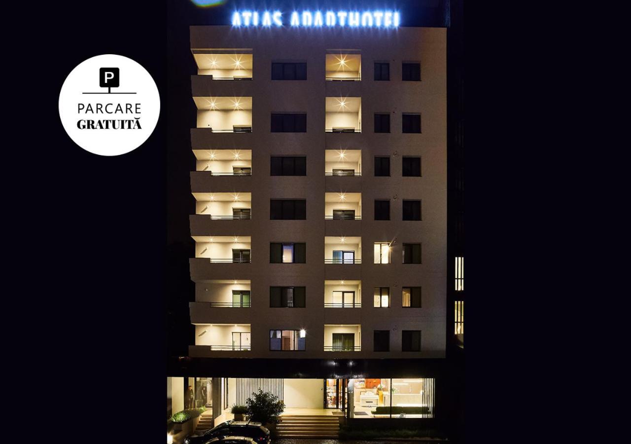 Atlas Aparthotel Piatra Neamţ Екстериор снимка