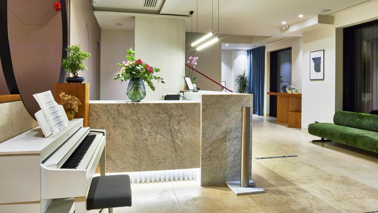 Atlas Aparthotel Piatra Neamţ Екстериор снимка